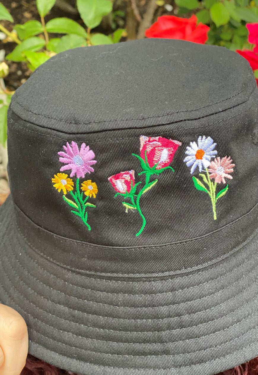 Bucket Hat with Flower Embroidery in Black
