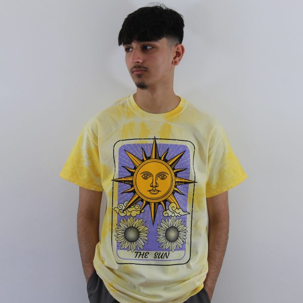 Unisex The Sun Tarot Card Astrology Graphic Tie Dye T-Shirt in Yellow